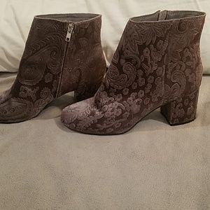 Velvet boots